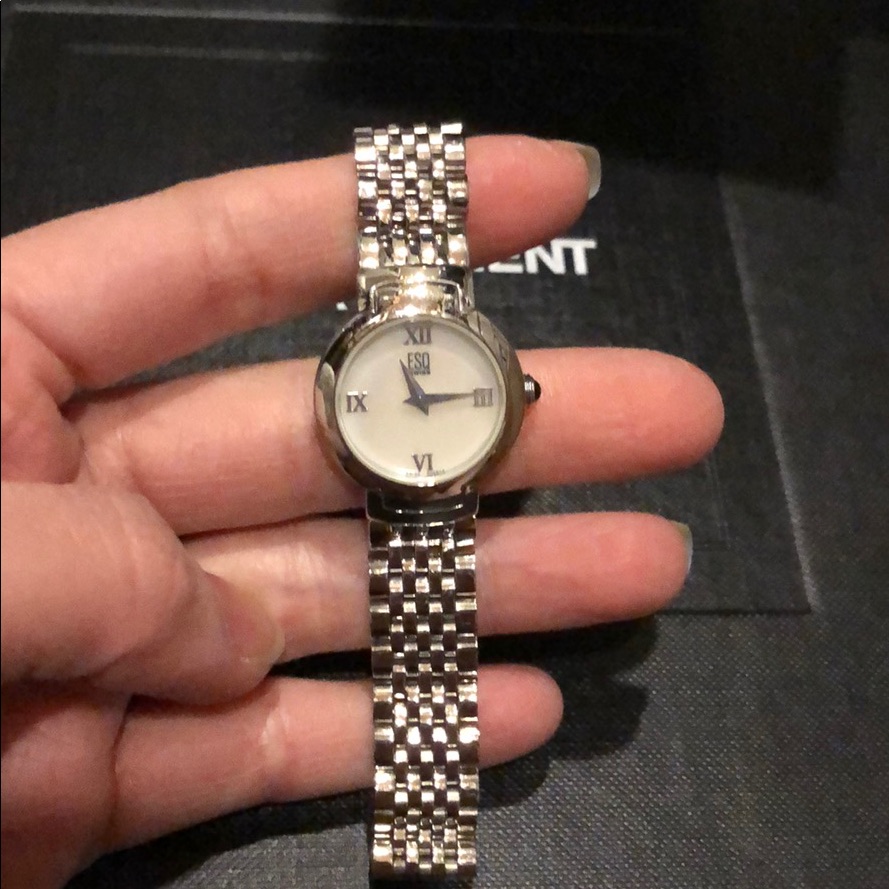 Esq Watch